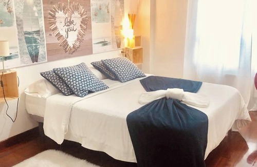Figueras (Castropol) Apartamento | Homerez - Apartamento en Ribadeo, bien equipado