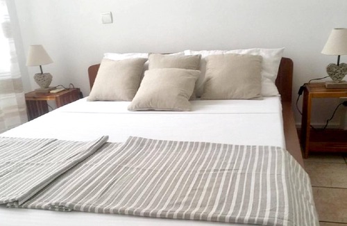 Trois-Bassins Apartamento | Homerez - Appartement 1 km away from the beach for 2 ppl. at Les Trois Bassins