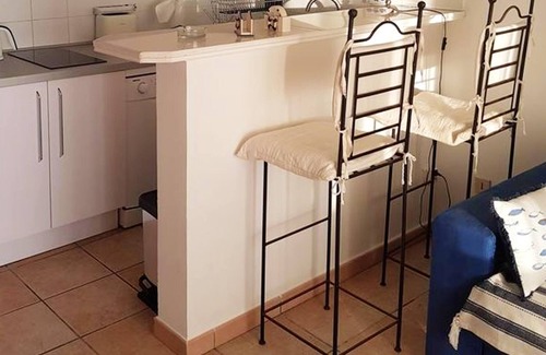 Trois-Bassins Apartamento | Homerez - Appartement 1 km away from the beach for 2 ppl. at Les Trois Bassins