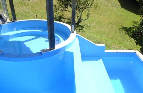 Lamentin Apartamento | Homerez - Apartamento a 10 km de la playa con piscina compartida y jacuzzi