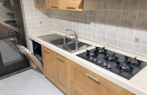 Giffoni Valle Piana Apartamento | Homerez - Apartamento en Catelde con balcón.