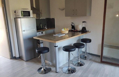 Fabron Apartamento | Homerez - Apto. en Niza con piscina