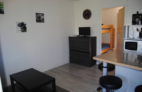 Fabron Apartamento | Homerez - Apto. en Niza con piscina