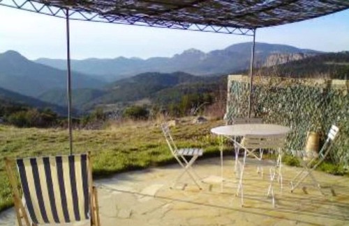Eygaliers Apartamento | Homerez - Bonito apartamento para 6 pers. con terraza en Eygaliers