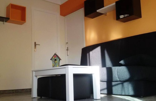 Villena Apartamento | Homerez - Bonito apartamento para 6 pers. con balcón en Villena