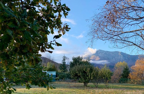Corsavy Apartamento | Homerez - Espectacular apartamento para 6 pers. con jardín en Corsavy