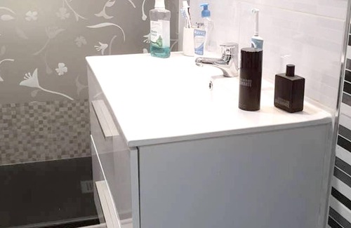Ciudad Lineal Apartamento | Homerez - Bonito apartamento para 6 pers. en Madrid