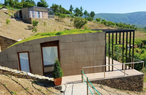 Seia Casa | Homerez - Bungaló para 6 pers. con piscina compartida y terraza en Furtado