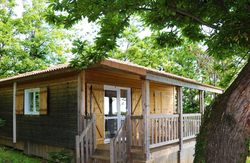Gravieres Chalet De Esquí | Homerez - Chalet a la montaña para 6 pers. con piscina compartida en Gravières