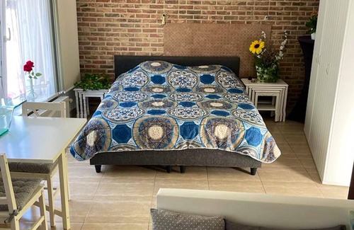 Roux Apartamento | Homerez - Beautiful studio for 4 ppl. with terrace at Charleroi