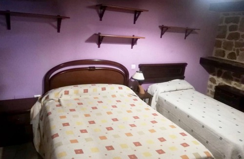 Cillamayor Apartamento | Homerez - Beautiful studio for 3 ppl. with terrace at Menaza