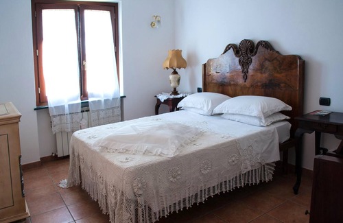 Amelia Casa | Homerez - Grande casa para 9 pers. con jardín, terraza y balcón en Amelia