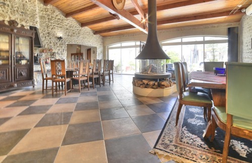 Lorignac Casa | Homerez - Grande casa para 20 pers. con jacuzzi, jardín y terraza en Lorignac