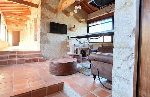 Puy-l'Eveque Casa | Homerez - Casa para 10 pers. con piscina compartida y terraza en Puy-l'Évêque