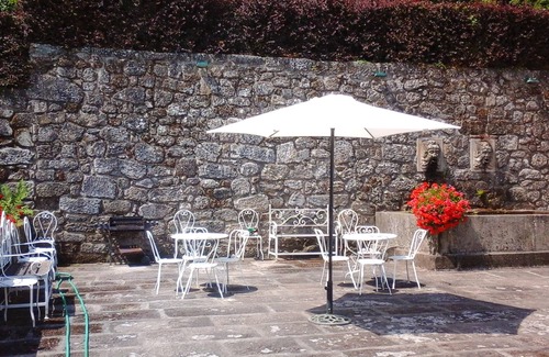 Santo Tirso Villa | Homerez - Grande villa para 12 pers. con piscina y terraza en Santo Tirso