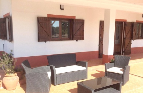 Aldeia dos Palheiros Chalet De Esquí | Homerez - Chalet a la montaña para 5 pers. con piscina y jacuzzi en Ourique