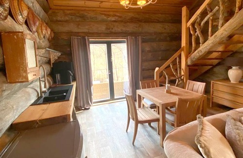 Le Thoronet Chalet De Esquí | Homerez - Chalet a la montaña con piscina compartida, sauna, spa y hammam