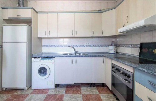 Fuente Vaqueros Apartamento | Homerez - Apartamento encantador en Fuente Vaqueros 100 m²