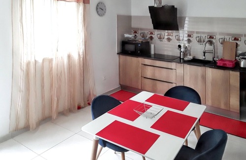 Trois Mares Apartamento | Homerez - Apartamento encantador en Le Tampon de 55 m² con terraza