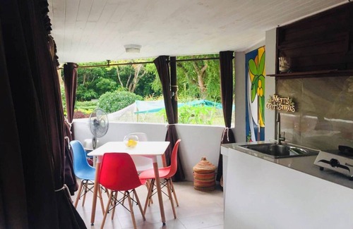 Albion Apartamento | Homerez - Charming apartment in Albion with shared pool