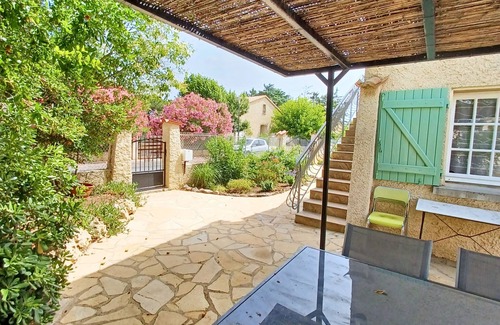 Vias Apartamento | Homerez - Apartamento encantador en Vias, 50 m² + Jardín