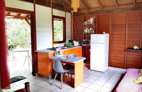 Mare Gailard Casa | Homerez - Encantador Bungalow en Le Gosier con Terraza