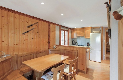 Stosswihr Chalet De Esquí | Homerez - Chalet encantador en Stosswihr con vista a la montaña + balcón