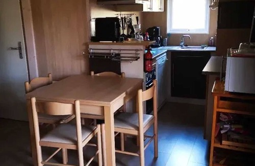 Estang Chalet De Esquí | Homerez - Acogedora cabaña con vistas al lago