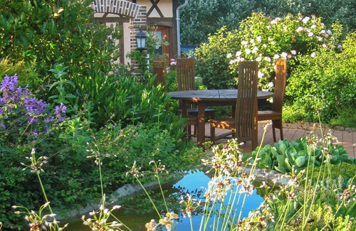 Cheronvilliers Casa | Homerez - Casa encantadora en Chéronvilliers con jardín