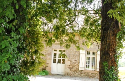 Saint-Igneuc Casa | Homerez - Casa encantadora con jardín en Jugon-les-Lacs
