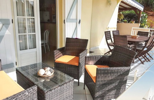 Petit-Bourg Casa | Homerez - Encantadora Casa con Jardín en Petit-Bourg
