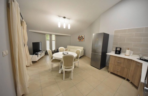 Sainte-Anne Casa | Homerez - Casa encantadora en Sainte-Anne con spa