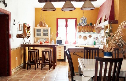 La Campana Villa | Homerez - Casa encantadora en La Campana con vistas a la montaña