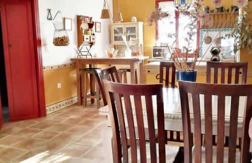 La Campana Villa | Homerez - Casa encantadora en La Campana con vistas a la montaña