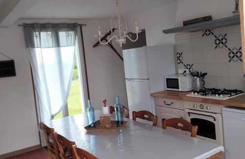 Tocqueville-sur-Eu Casa | Homerez - Acogedora Casa en Petit-Caux con Jardín