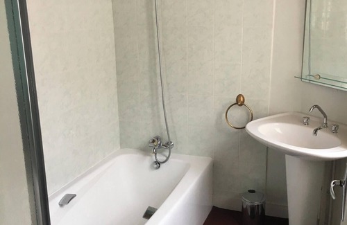 Le Dezert Casa | Homerez - Casa Encantadora en Le Dézert con Vista al Lago