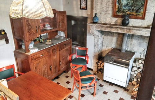 Echalot Casa | Homerez - Casa encantadora en Échalot con aparcamiento privado incluido