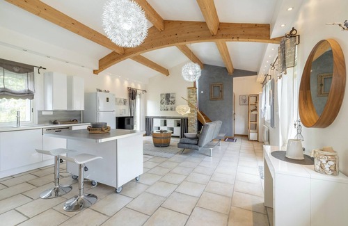 Poussan Casa | Homerez - Casa encantadora en Poussan con jardín privado
