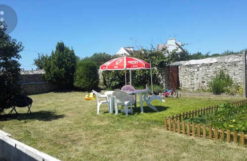 Primelin Casa | Homerez - Casa encantadora cerca de Primelin con jardín y terraza
