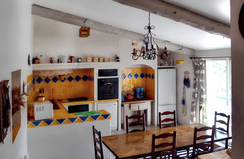 Saint-Michel-l'Observatoire Villa | Homerez - Encantadora Villa en Dauphin con Piscina Privada
