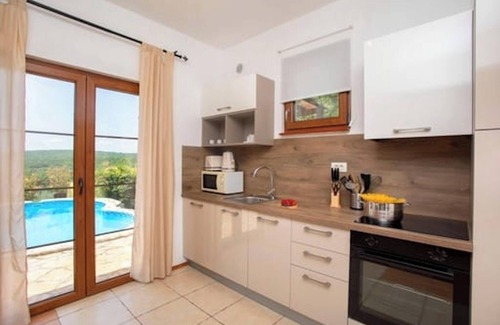 Ripenda Verbanci Villa | Homerez - Villa cerca del mar.