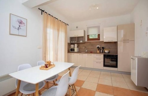 Ripenda Verbanci Villa | Homerez - Villa cerca del mar.