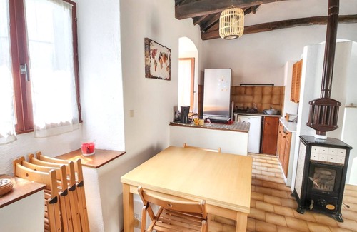 Rogliano Casa | Homerez - Casa cómoda en Rogliano con terraza y jardín