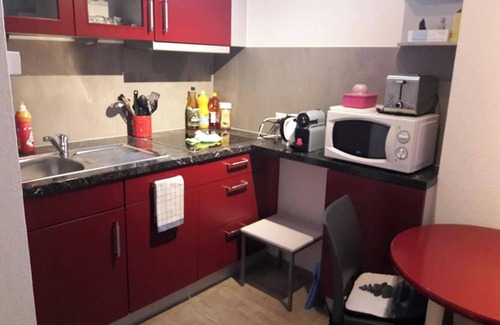 Bevaix Apartamento | Homerez - Estudio confortable en Bevaix con vista a la montaña - 30 m² + Spa