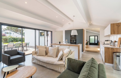 Seignosse Villa | Homerez - Villa cómoda en Seignosse con piscina privada