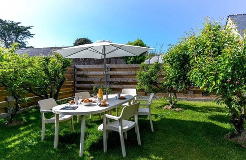 Plouescat Casa | Homerez - Casa acogedora en Plouescat con jardín y terraza