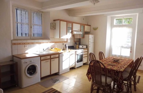 Uzes Apartamento | Homerez - Acogedor Apartamento en Uzès 85 m² con Terraza