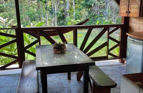 Goyave Casa | Homerez - Acogedor bungalow en Goyave con vista al jardín