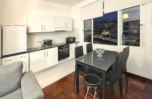 Santo Antonio Casa | Homerez - Casa Acogedora en Funchal con Vista al Mar