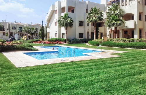 Roda Apartamento | Homerez - Apartamento elegante en San Javier con piscina